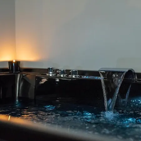 בית הארחה Contemporaneamente 147 - Modern & Comfort