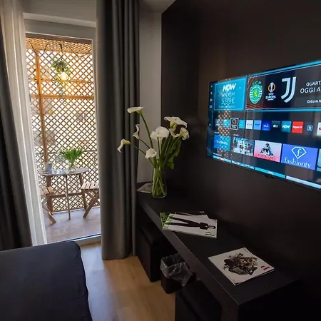 Contemporaneamente 147 - Modern & Comfort * בארי