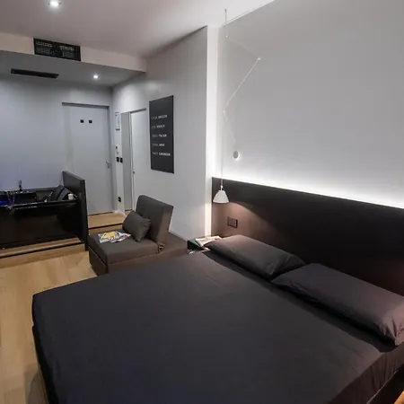 Contemporaneamente 147 - Modern & Comfort בית הארחה