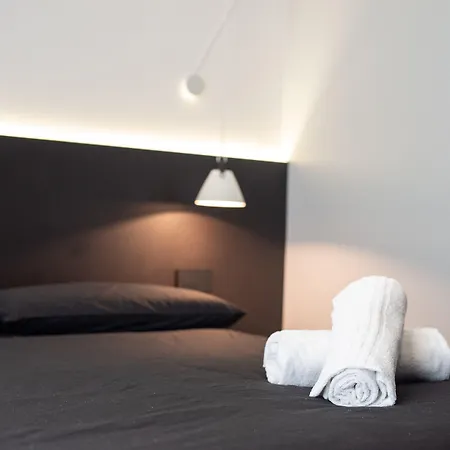 Contemporaneamente 147 - Modern & Comfort 4* Bari