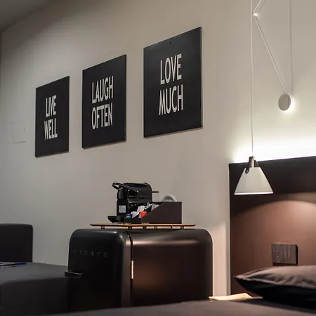 Gæstehus Contemporaneamente 147 - Modern & Comfort Bari