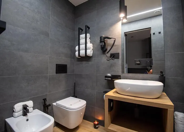 Guest house Contemporaneamente 147 - Modern & Comfort 4*